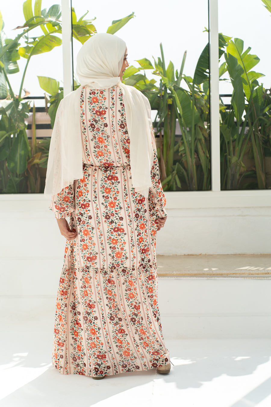 Fully lined chiffon dress / off white
