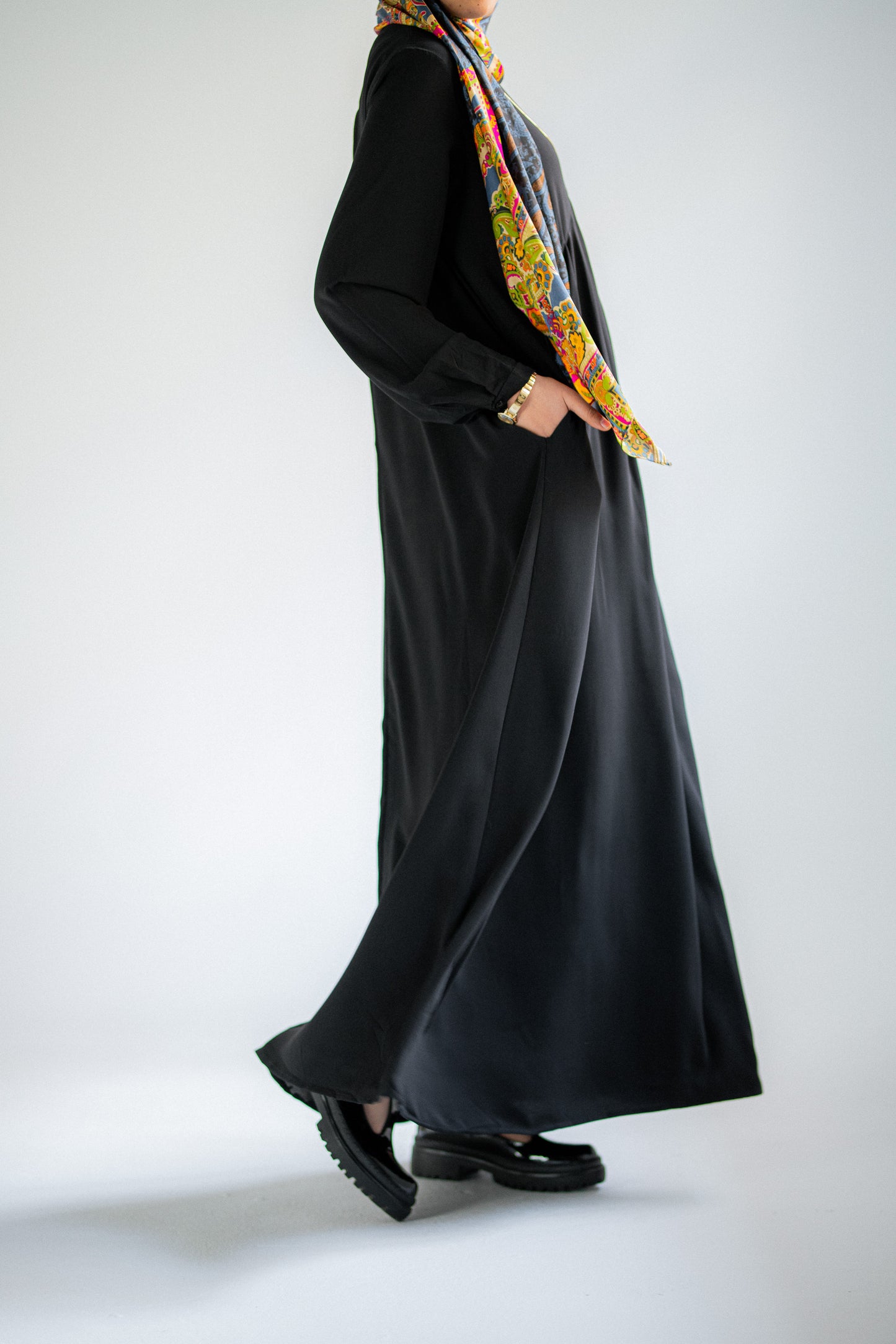 Black shoulder pleated dress