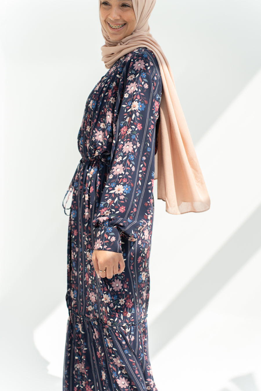 Fully lined chiffon dress / Navy blue