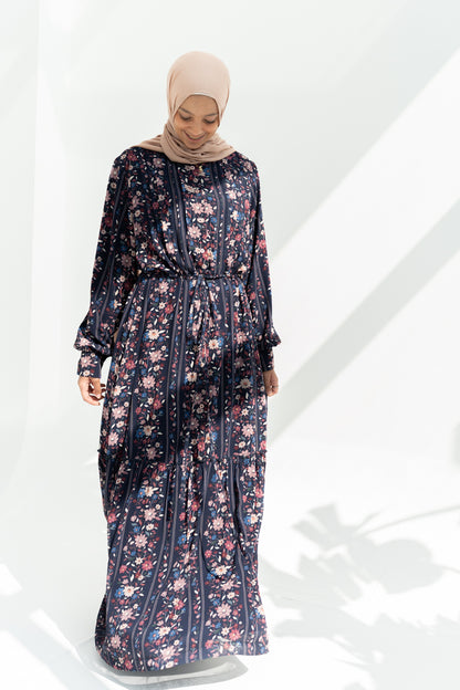 Fully lined chiffon dress / Navy blue