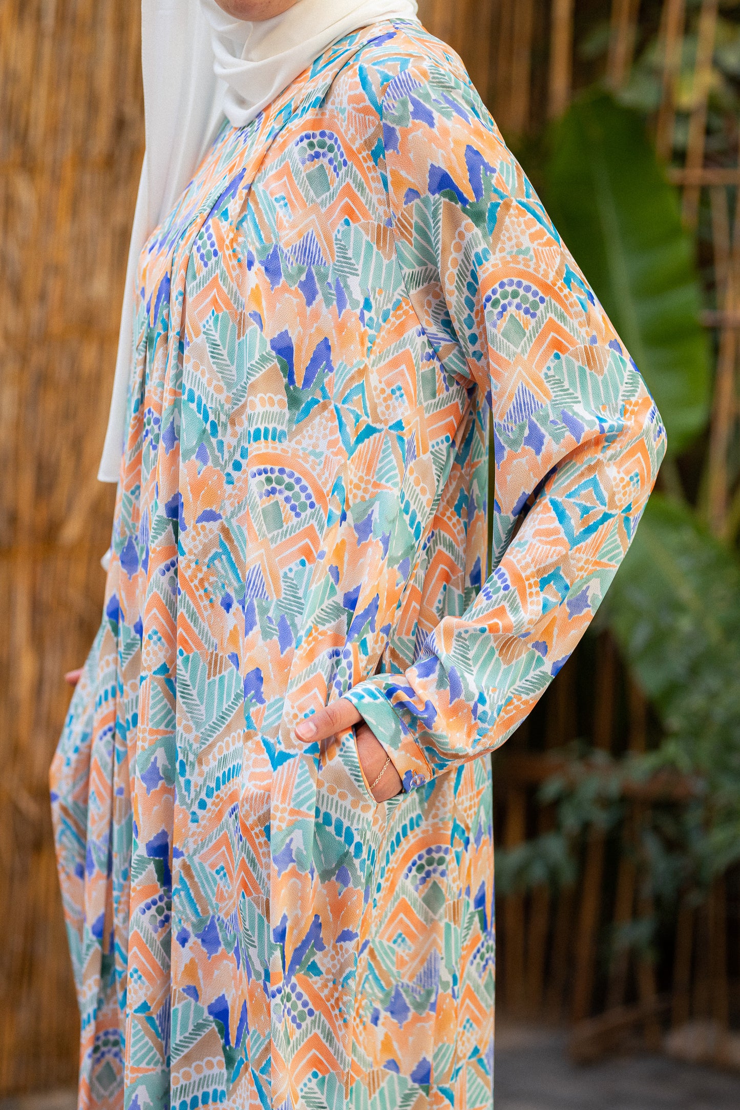 Colorful shoulder dress