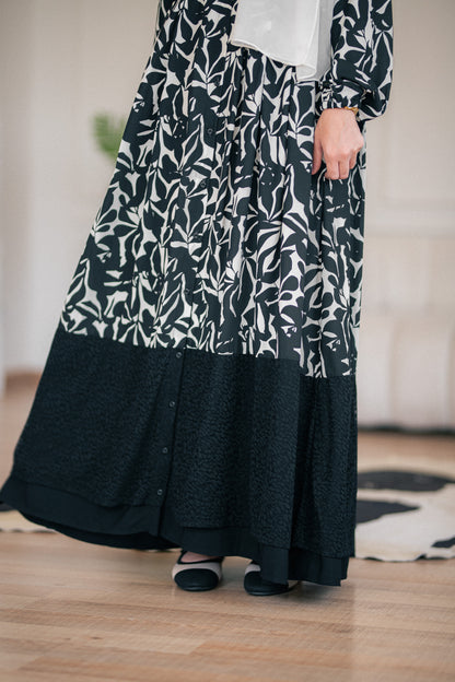 Black & cream crepe Dress with lace Trim